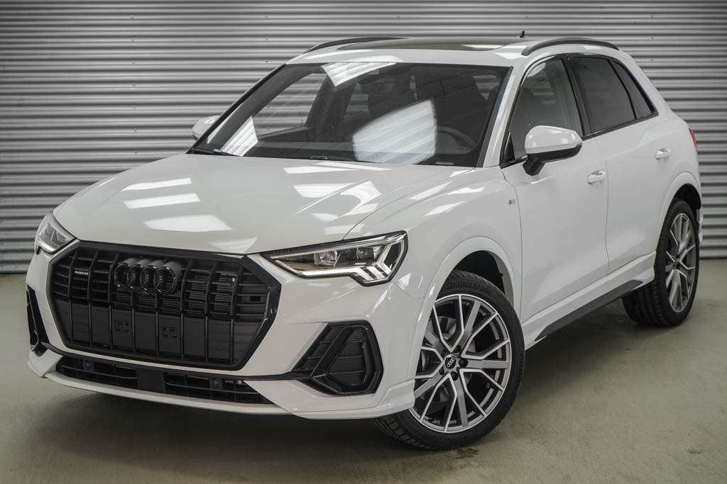 Audi Q3 Geländewagen S-line,Standheizung,20Zoll,A...